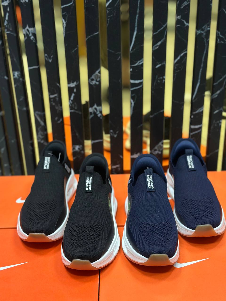 Erkaklar uchun skechers