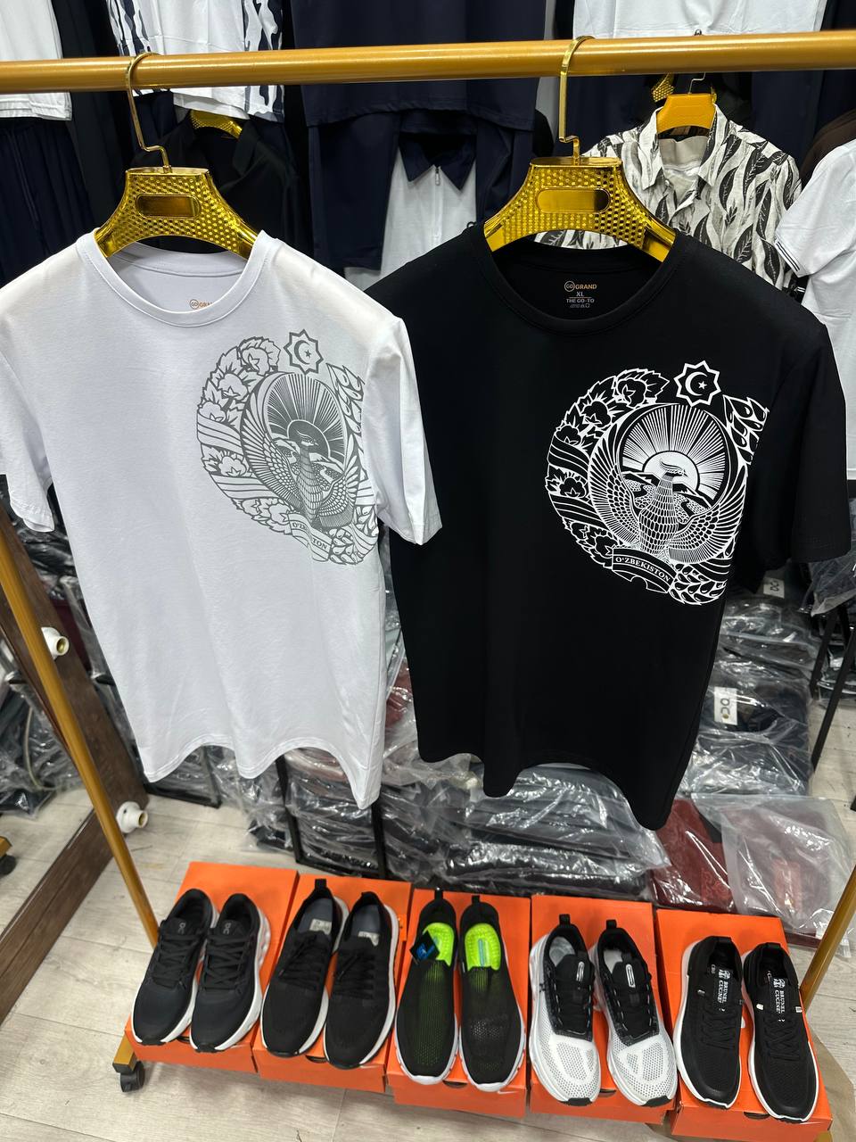 Erkaklar uchun futbolka
